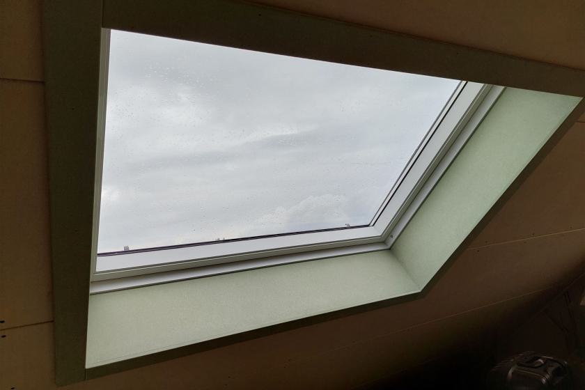 Velux GGL kunststof dakvenster geplaatst te Oud-Beijerland